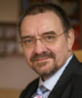 Prof. dr hab. med. Romuald Dębski