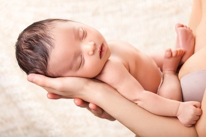 Czternaście tygodni urlopu macierzyńskiego to minimum, jakie matka musi wykorzystać na opiekę nad dzieckiem   