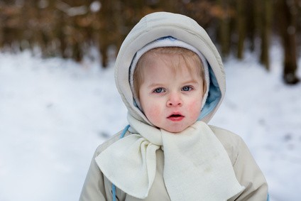 Zimą skóra dziecka potrzebuje szczególnie starannej i systematycznej pielęgnacji    