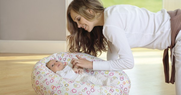 Poduszka-Fikuszka znakomicie sprawdzi się też, gdy dziecko już pojawi się po właściwej stronie.      