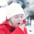 Smog daje się dzieciom we znaki zwłaszcza zimą. Uporczywy kaszel u dziecka często nie jest związany z infekcją wirusową, ale smog może wywoływać nawracające zapalenia górnych i dolnych dróg oddechowych