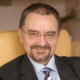 Prof. dr hab. Romuald Dębski   
