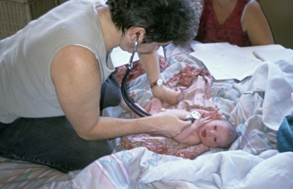 Położna jest zobowiązana prowadzić dokumentację medyczną przebiegu porodu.   
