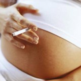 Jeśli palisz podczas ciąży, narażasz nie tylko zdrowie, ale życie dziecka.      