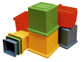 Kostki - kubeczki do układania piramidy lub wkładania jeden do drugiego (producent Hasbro)  