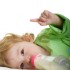 Gdy dziecko je słodkie pokarmy przez smoczek, pożywienie długo pozostaje w buzi dziecka, co psuje zęby. 