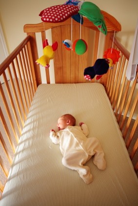 Dobry materacyk na ogół wystarcza dziecku aż do wyrośnięcia z łóżeczka, czyli na około 3 lata.   