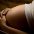Cesarskie cięcie to operacja medyczna. I choć wiele kobiet uważa, że poród naturalny jest zbyt bolesny, jeśli nie ma wskazań medycznych, dziecko powinno przyjść na świat siłami natury.                