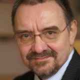 Prof. dr hab. Romuald Dębski 