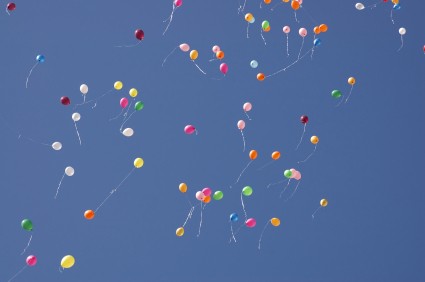 W niedzielę, 30 maja 2010, o godz. 16.30 już po raz drugi do nieba pofrunie kilkaset baloników z życzeniami dzieci.