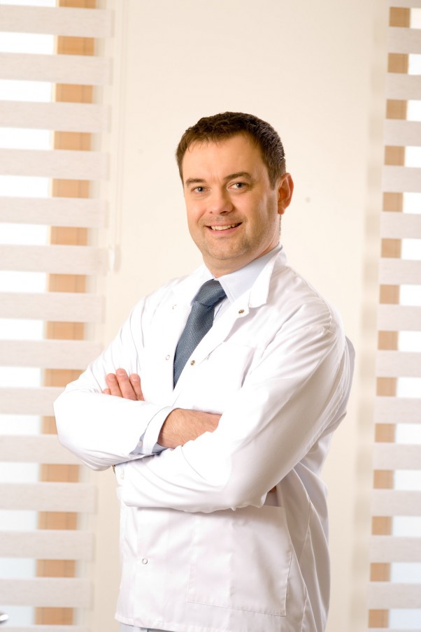 Dr Maciej Rogala