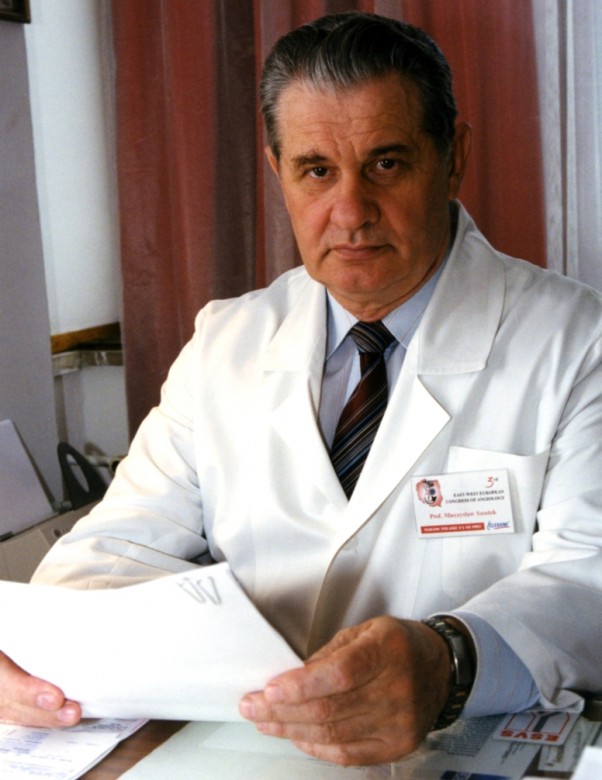 Prof. dr hab. n. med. Mieczysław Szostek, specjalista z chirurgii ogólnej, naczyniowej i angiologii.    