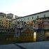 Most Ponte Vecchio ze sklepami jubilerskimi.     