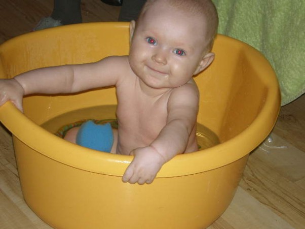 Zdjęcie zgłoszone na konkurs eBobas.pl radość w kąpieli