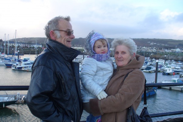 Wyprawa do portu Mimo zimna razem z babcią i dziadziusiem wybraliśmy sie na spacer do portu. \nDziekuję Wam!