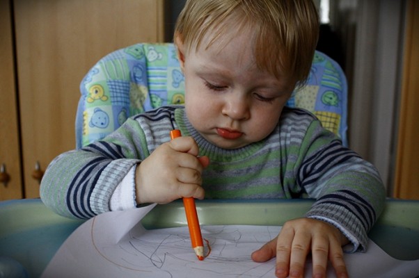 Mateuszek Mój mały Artysta :&#41; Mateuszek ma 1,5 roku i uwielbia rysować. Z pewnością będziemy o ten talent dbać i dalej go rozwijać :&#41; 