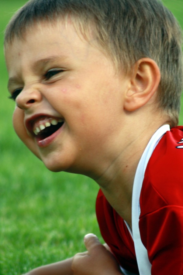 Zdjęcie zgłoszone na konkurs eBobas.pl Szczera i prawdziwa radość na twarzy dziecka to największe szczęście więc cieszmy się razem z nimi.