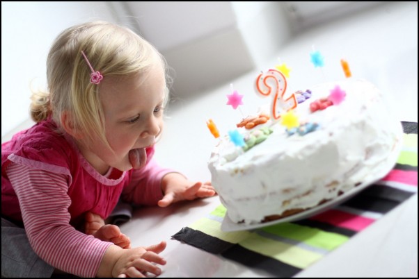 Zdjęcie zgłoszone na konkurs eBobas.pl pierwszokwietniowy tort urodzinowy dwuletniej Mai ;&#41; Z DWÓJKĄ rzecz jasna ;&#41;