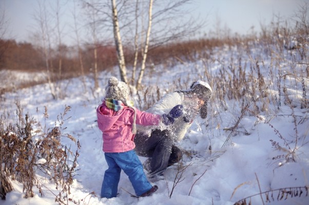Zdjęcie zgłoszone na konkurs eBobas.pl my się zimy nie boimy!\nba! wręcz się świetnie bawimy!\nna śniegu harce kochamy,\nw ten sposób organizmy uodporniamy :&#41;
