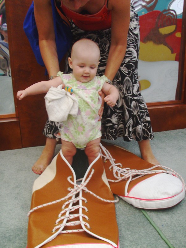 Zabójcze buciki Magdalena przymierza swoje pierwsze buty