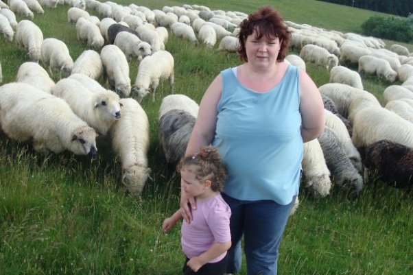 Ja i moja córeczka w bardzo miłym towarzystwie  Ja i owieczki