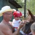 Dziadek Igorka uwielbia konie i próbuje przekazać tą pasję swojemu wnukowi :&#45;&#41;