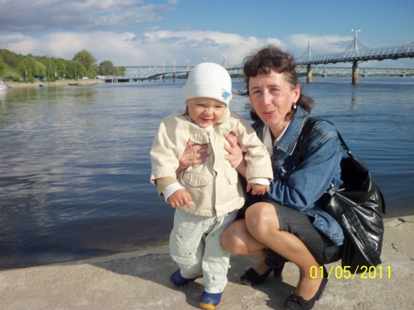 Zdjęcie zgłoszone na konkurs eBobas.pl Krzys z mamą na spacerze