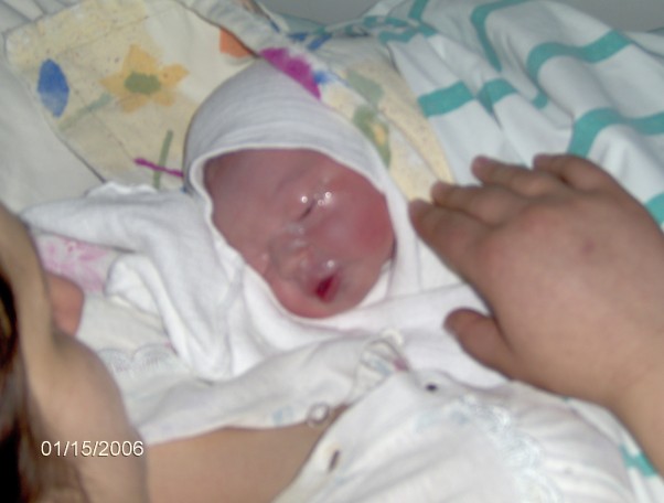 Eliza Maria 15 styczeń 2006 15 minut po porodzie:&#41;