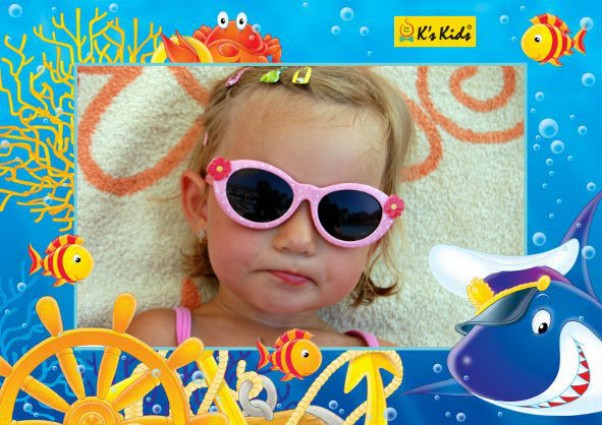 Zdjęcie zgłoszone na konkurs eBobas.pl są wakacje &#45; jest słońce &#45; są okulary &#45; można plażować :&#41; Zosia na wakacjach 