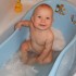 Mateusz ma 6 miesięcy i uwielbia się kąpać, jak widać na załączonym zdjęciu!