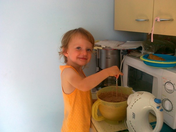 Anastazja Tak pomagam robic mamie torta :&#45;&#41;