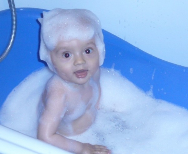 Zdjęcie zgłoszone na konkurs eBobas.pl Uwielbiam się kąpać :&#41;