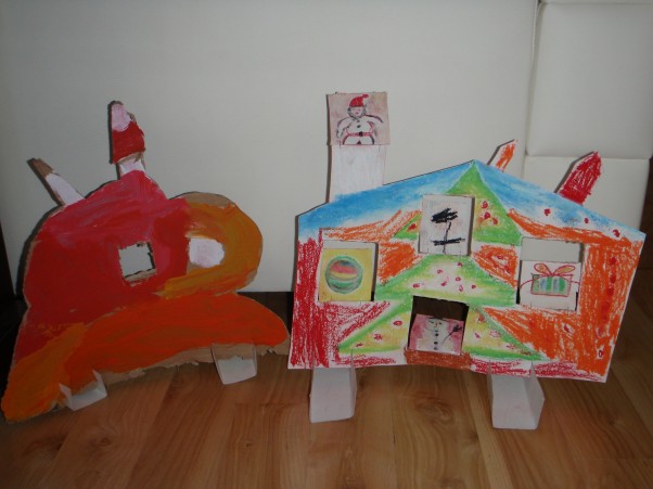 miki i elfik &#45; domek swiąteczny                KAROLEK &#45; 4,5 roku\nPrezentujemy świąteczną siedzibę Mikołaja i elfów.\npt. Miki i Elfik w krainie świątecznej magii...\n