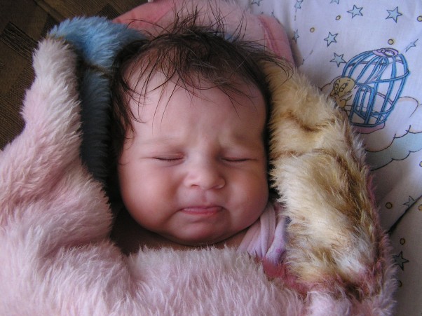 Kolorowe sny! fajne minki córeczki w czasie snu:&#41;