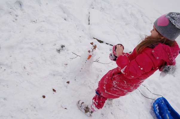 Zdjęcie zgłoszone na konkurs eBobas.pl Weronika  5,5  roku:&#41;Bałwanek:&#41;czarna285