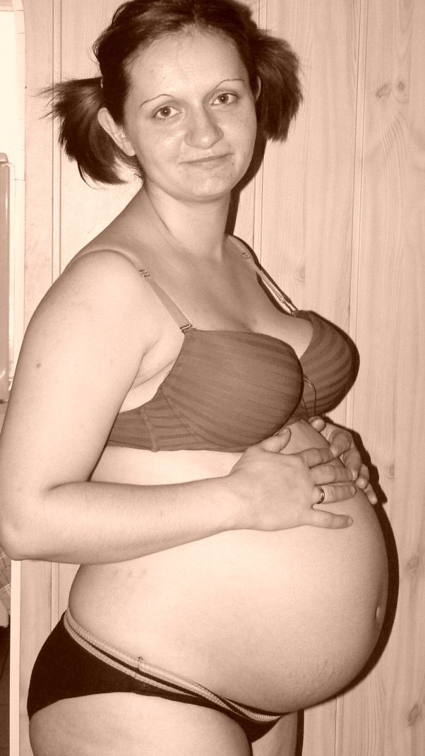 W oczekiwaniu na Maleństwo Mój 8 miesiąc ciąży i Nasz wielki brzuszek:&#41;
