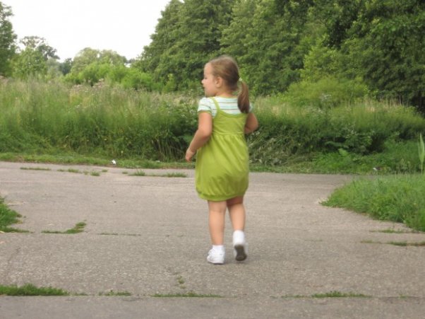 Obserwacja... Obserwuje każdy jej ruch, gest, zachowanie...