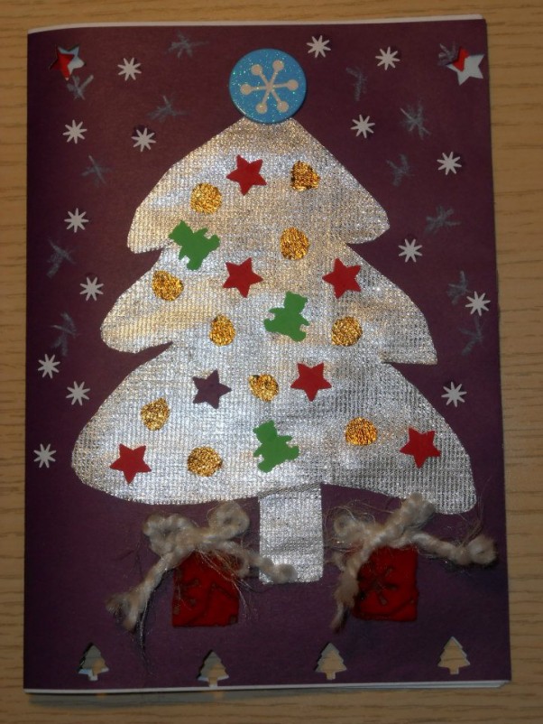 Kartka świąteczna Marianna lat 7 co roku wykonuje własnoręcznie kartki świąteczne a to jedna z naszych ulubionych. Takie kartki cieszą najbardziej..... 
