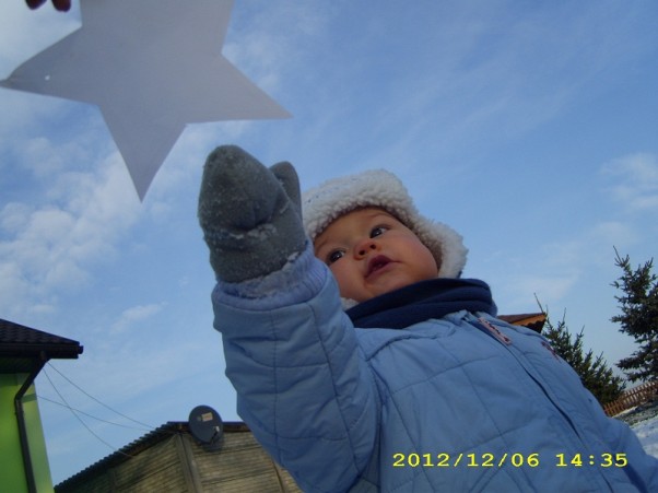 Gwiazdka 2012, kasiulka43rr dla Kacperka Słoneczko!!! Żyj nam w miłości i zdrowiu, poznaj co to jest szczęście, i przekaż je innym ludziom, by było zawsze i wszędzie.
