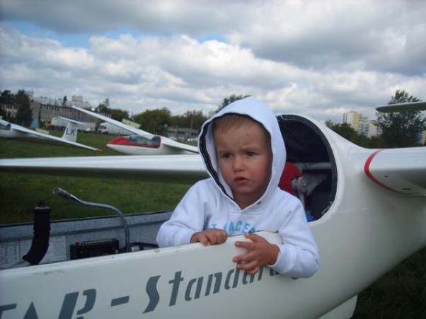 Aleksander Jak dorosnę będę pilotem 