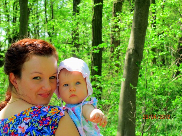 Zdjęcie zgłoszone na konkurs eBobas.pl Z moją kochaną córeńką podczas majowego spacerku