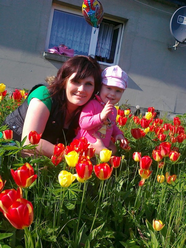 Zdjęcie zgłoszone na konkurs eBobas.pl Z córką najbardziej uwielbiamy spacery. Więc każdej wolnej chwili staram się pokazać jak najpiękniejsze majowe miejsca.. Oto jedno z nich:&#41;