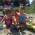 Moja córcia Milenka ze swoją koleżanką Karolinką uwielbiają zabawy w piasku na plaży:&#41;