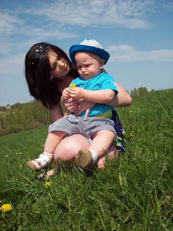 Zdjęcie zgłoszone na konkurs eBobas.pl Domcio i mama podczas majowki 2012