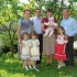 Pamiątkowe zdjęcie z rodzinnej majówki: od najmłodszej Emilki &#40;4 miesiące&#41; do dziadka Romana &#40;63 lata&#41;  :&#41;