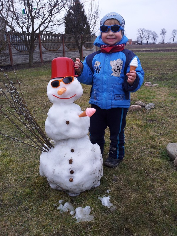 Zdjęcie zgłoszone na konkurs eBobas.pl Letni bałwanek Kasi:&#45;&#41;