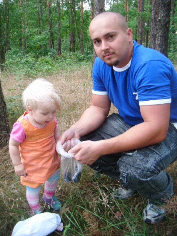 Zdjęcie zgłoszone na konkurs eBobas.pl wyprawa do lasu z tatusiem