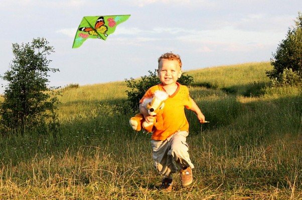 Zdjęcie zgłoszone na konkurs eBobas.pl Bujanie w oblokach ,pogon za wiatrem to moje beztroskie dziecinstwo.