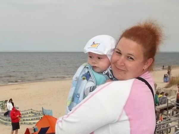 Zdjęcie zgłoszone na konkurs eBobas.pl mój pierwszy weekend majowy nad morzem :&#41; tu na zdjęciu z moją mamusią :&#41;&#41; 