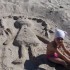 Dziewczynka z piasku zrobiona przez Maję z pomocą wujka &#45; to były pierwsze wakacje moich dziewczyn nad polskim morzem... niezapomniane wakacje!
